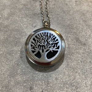 Aromatherapy necklace
